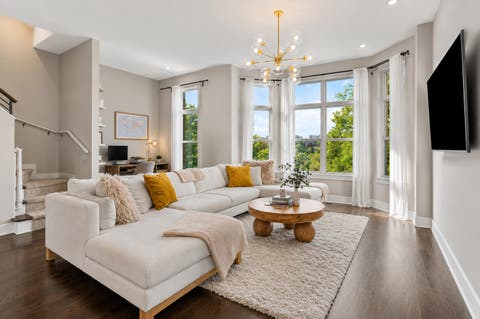 Tiny photo for 729 W 15th Street, Chicago, IL 60607 (MLS # 12722329)