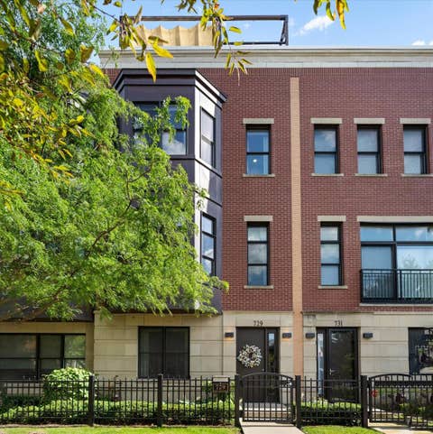 Tiny photo for 729 W 15th Street, Chicago, IL 60607 (MLS # 12722329)