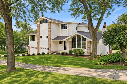 Tiny photo for 433 N Monroe Street, Hinsdale, IL 60521 (MLS # 12741652)