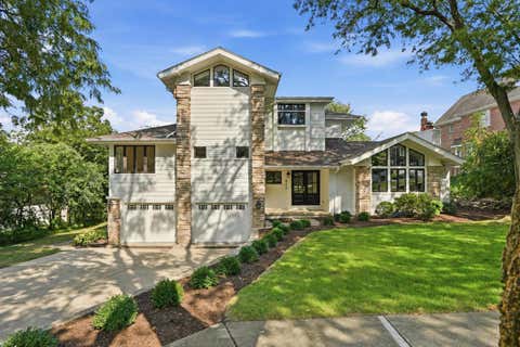 Photo of 433 N Monroe Street, Hinsdale, IL 60521 (MLS # 12741652)