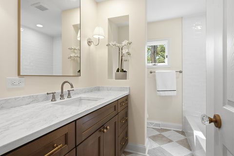 Tiny photo for 433 N Monroe Street, Hinsdale, IL 60521 (MLS # 12741652)