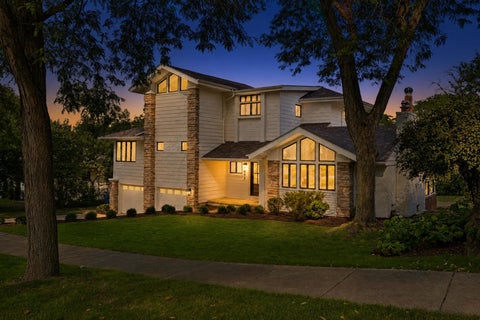 Tiny photo for 433 N Monroe Street, Hinsdale, IL 60521 (MLS # 12741652)
