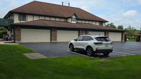 Tiny photo for 8058 Autobahn Drive S #102, Palos Park, IL 60464 (MLS # 12650512)