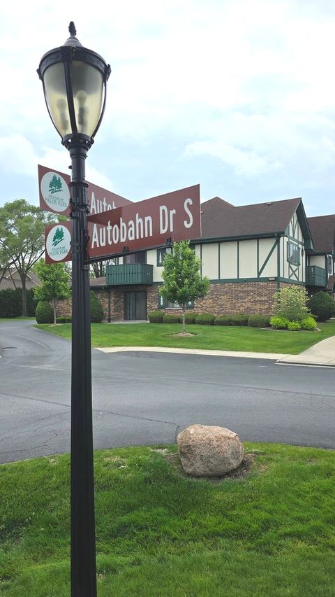 Tiny photo for 8058 Autobahn Drive S #102, Palos Park, IL 60464 (MLS # 12650512)