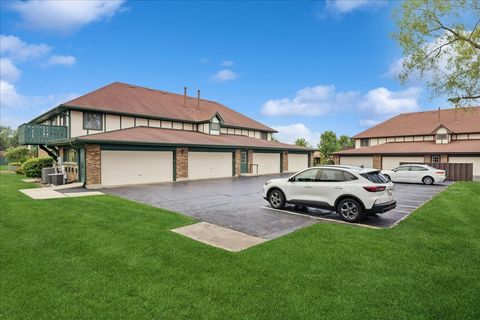 Tiny photo for 8058 Autobahn Drive S #102, Palos Park, IL 60464 (MLS # 12650512)