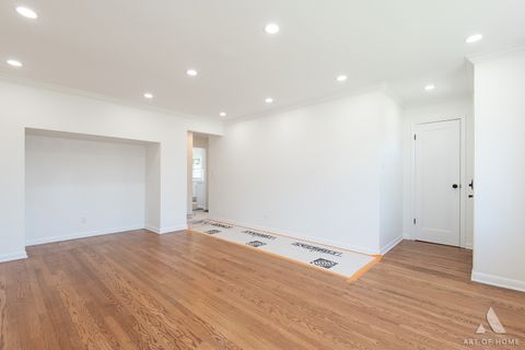 Tiny photo for 5854 W 81st Place, Burbank, IL 60459 (MLS # 12692243)