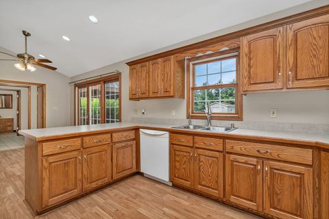 Tiny photo for 675 E Southmor Road, Morris, IL 60450 (MLS # 12483891)