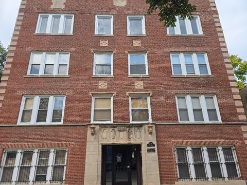 Photo of 1050 W Dakin Street #G2, Chicago, IL 60613 (MLS # 12479698)