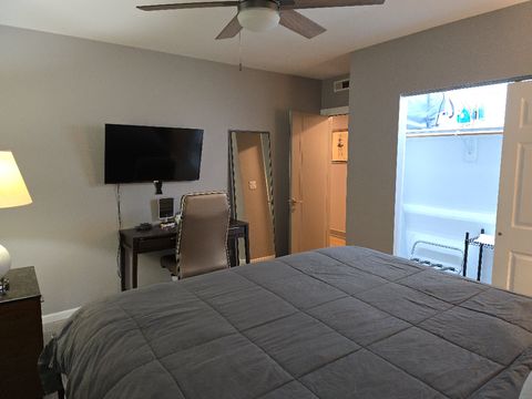 Tiny photo for 1050 W Dakin Street #G2, Chicago, IL 60613 (MLS # 12479698)