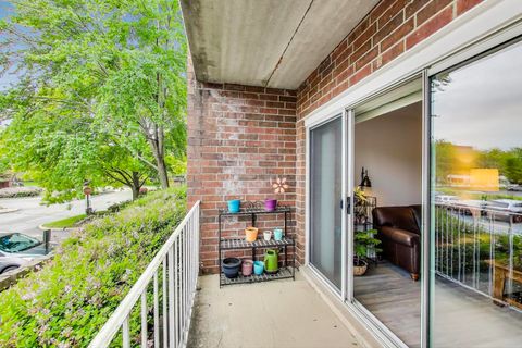 Tiny photo for 805 Leicester Road #B105, Elk Grove Village, IL 60007 (MLS # 12371452)