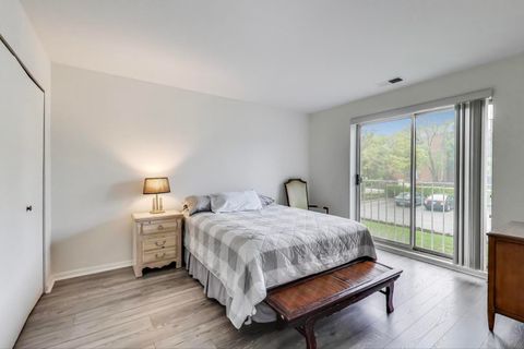 Tiny photo for 805 Leicester Road #B105, Elk Grove Village, IL 60007 (MLS # 12371452)