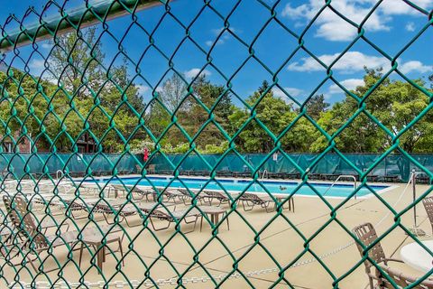 Tiny photo for 805 Leicester Road #B105, Elk Grove Village, IL 60007 (MLS # 12371452)