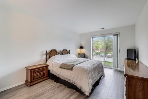 Tiny photo for 805 Leicester Road #B105, Elk Grove Village, IL 60007 (MLS # 12371452)