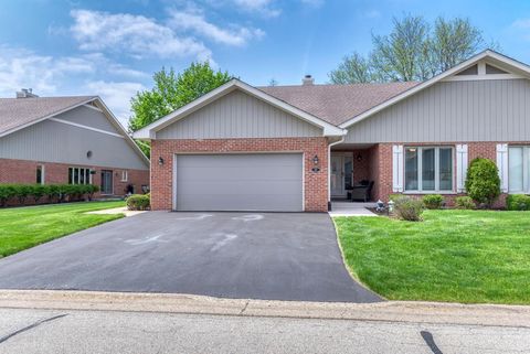 Photo of 42 Royal Lane, Bloomingdale, IL 60108 (MLS # 12629260)