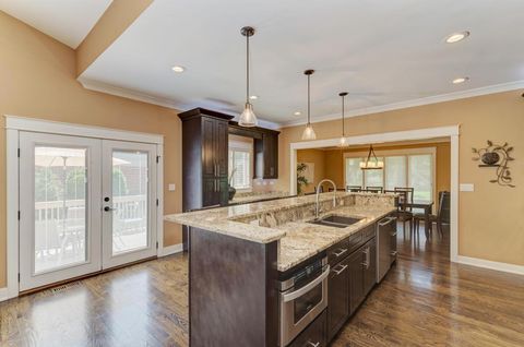 Tiny photo for 42 Royal Lane, Bloomingdale, IL 60108 (MLS # 12629260)