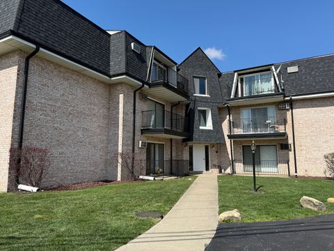 Photo of 7000 Mather Avenue #101, Chicago Ridge, IL 60415 (MLS # 12299155)