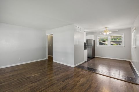 Tiny photo for 110 Delaware Street, Crystal Lake, IL 60014 (MLS # 12521486)