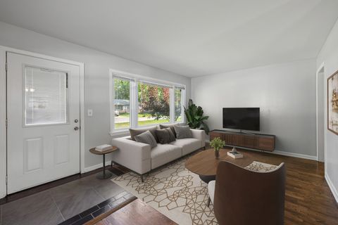 Tiny photo for 110 Delaware Street, Crystal Lake, IL 60014 (MLS # 12521486)