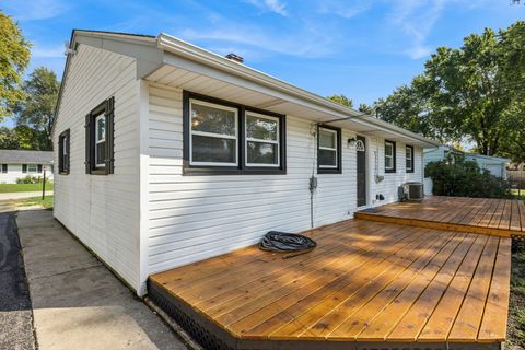 Tiny photo for 110 Delaware Street, Crystal Lake, IL 60014 (MLS # 12521486)