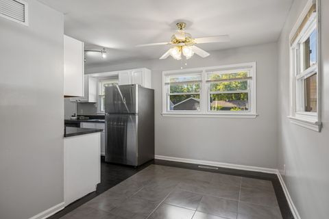 Tiny photo for 110 Delaware Street, Crystal Lake, IL 60014 (MLS # 12521486)