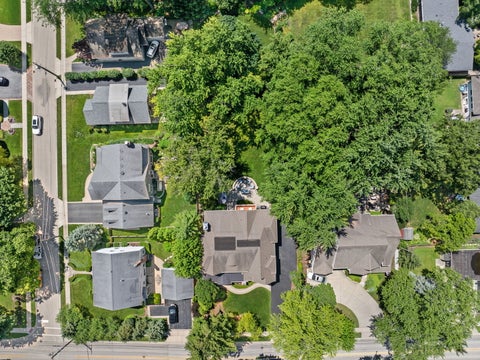 Tiny photo for 407 Lake Street, Libertyville, IL 60048 (MLS # 12728826)