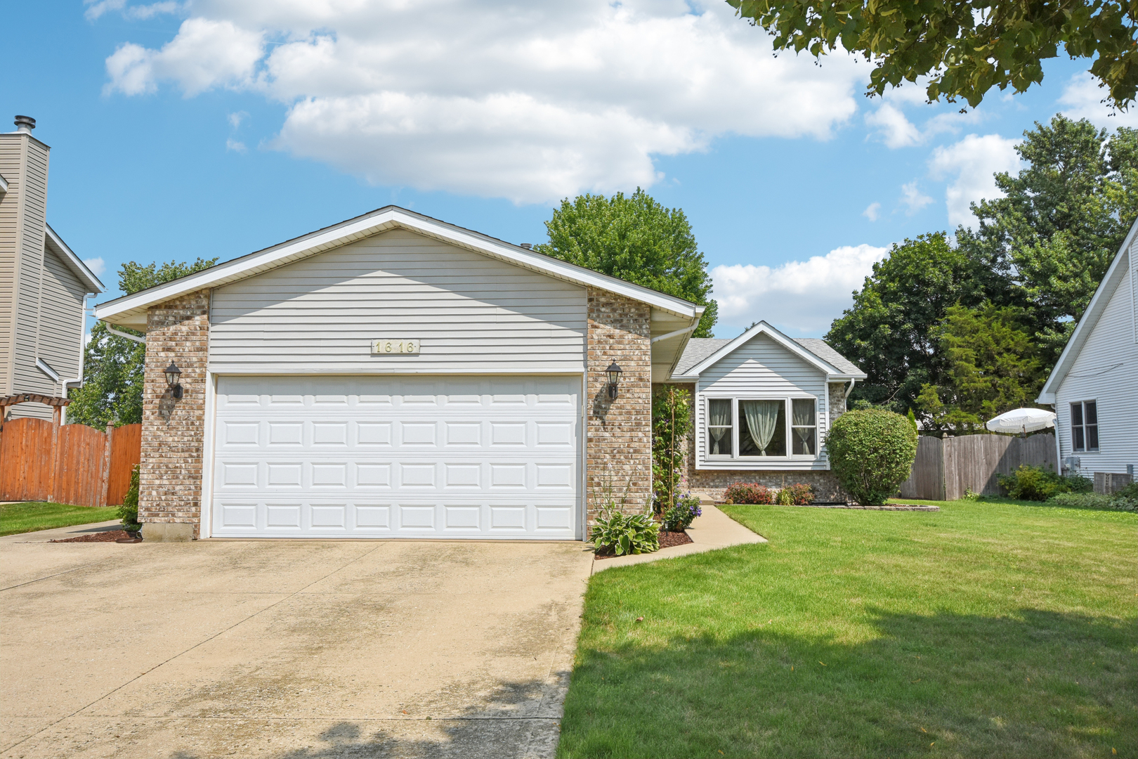 1616 N Overlook Drive