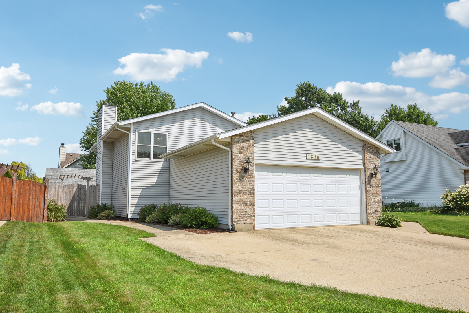 1616 N Overlook Drive