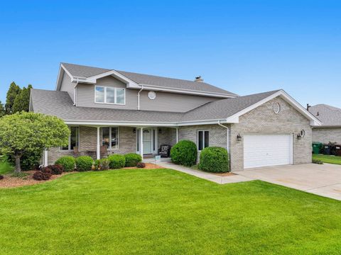 Photo of 7630 Prestwick Drive, Tinley Park, IL 60477 (MLS # 12647789)