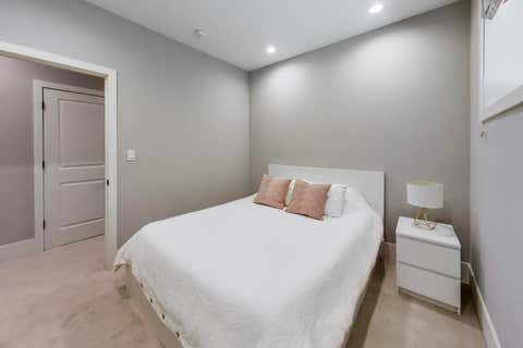 Tiny photo for 5028 W Ainslie Street, Chicago, IL 60630 (MLS # 12697395)