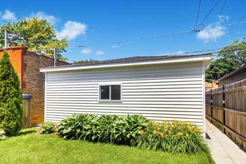 Tiny photo for 5028 W Ainslie Street, Chicago, IL 60630 (MLS # 12697395)