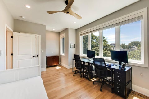 Tiny photo for 5028 W Ainslie Street, Chicago, IL 60630 (MLS # 12697395)