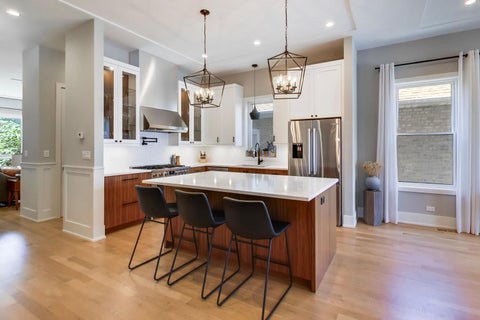 Tiny photo for 5028 W Ainslie Street, Chicago, IL 60630 (MLS # 12697395)