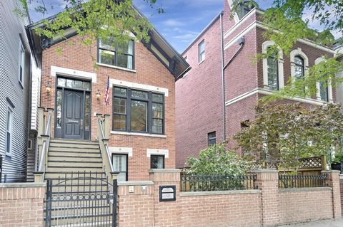 952 W MONTANA Street Chicago IL 60614