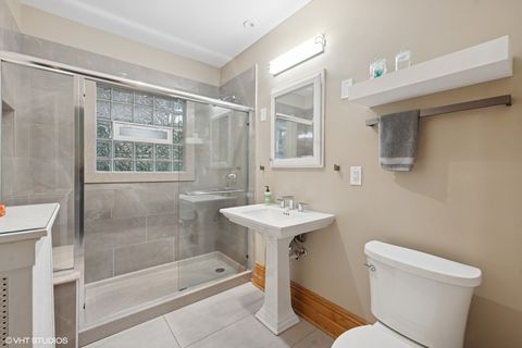 Tiny photo for 710 W Downer Place, Aurora, IL 60506 (MLS # 12464145)