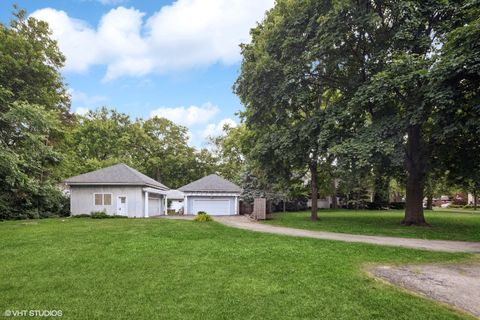 Tiny photo for 710 W Downer Place, Aurora, IL 60506 (MLS # 12464145)