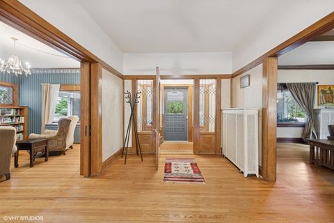 Tiny photo for 710 W Downer Place, Aurora, IL 60506 (MLS # 12464145)