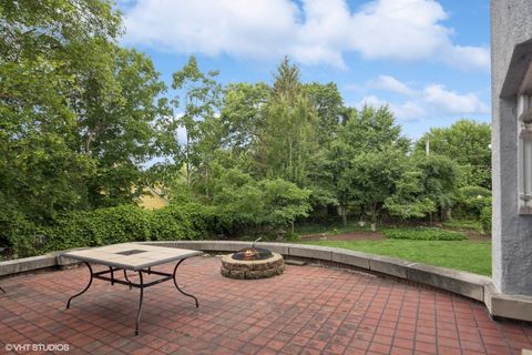 Tiny photo for 710 W Downer Place, Aurora, IL 60506 (MLS # 12464145)