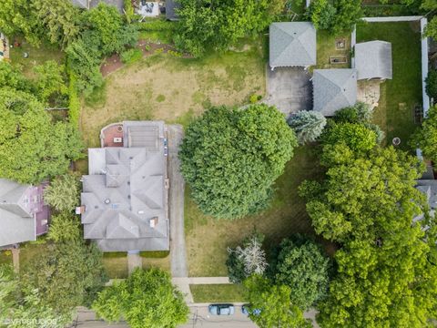 Tiny photo for 710 W Downer Place, Aurora, IL 60506 (MLS # 12464145)