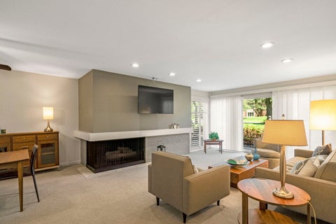 Tiny photo for 2 Oak Brook Club Drive #C106, Oak Brook, IL 60523 (MLS # 12690564)