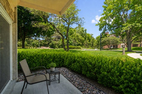 Tiny photo for 2 Oak Brook Club Drive #C106, Oak Brook, IL 60523 (MLS # 12690564)
