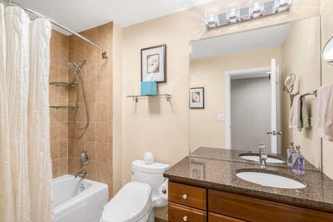 Tiny photo for 2 Oak Brook Club Drive #C106, Oak Brook, IL 60523 (MLS # 12690564)