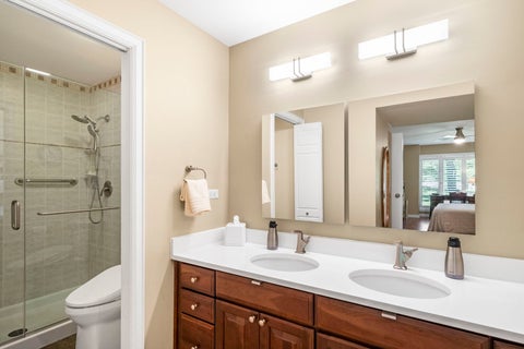 Tiny photo for 2 Oak Brook Club Drive #C106, Oak Brook, IL 60523 (MLS # 12690564)