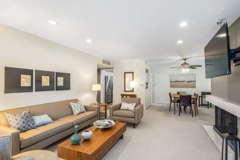 Tiny photo for 2 Oak Brook Club Drive #C106, Oak Brook, IL 60523 (MLS # 12690564)