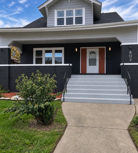 Photo of 802 State Line Road, Calumet City, IL 60409 (MLS # 12786629)