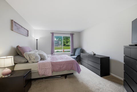 Tiny photo for 5804 Doe Circle #6, Westmont, IL 60559 (MLS # 12714814)