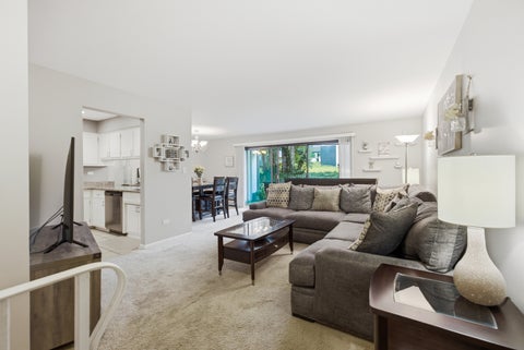 Tiny photo for 5804 Doe Circle #6, Westmont, IL 60559 (MLS # 12714814)