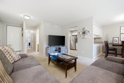 Tiny photo for 5804 Doe Circle #6, Westmont, IL 60559 (MLS # 12714814)