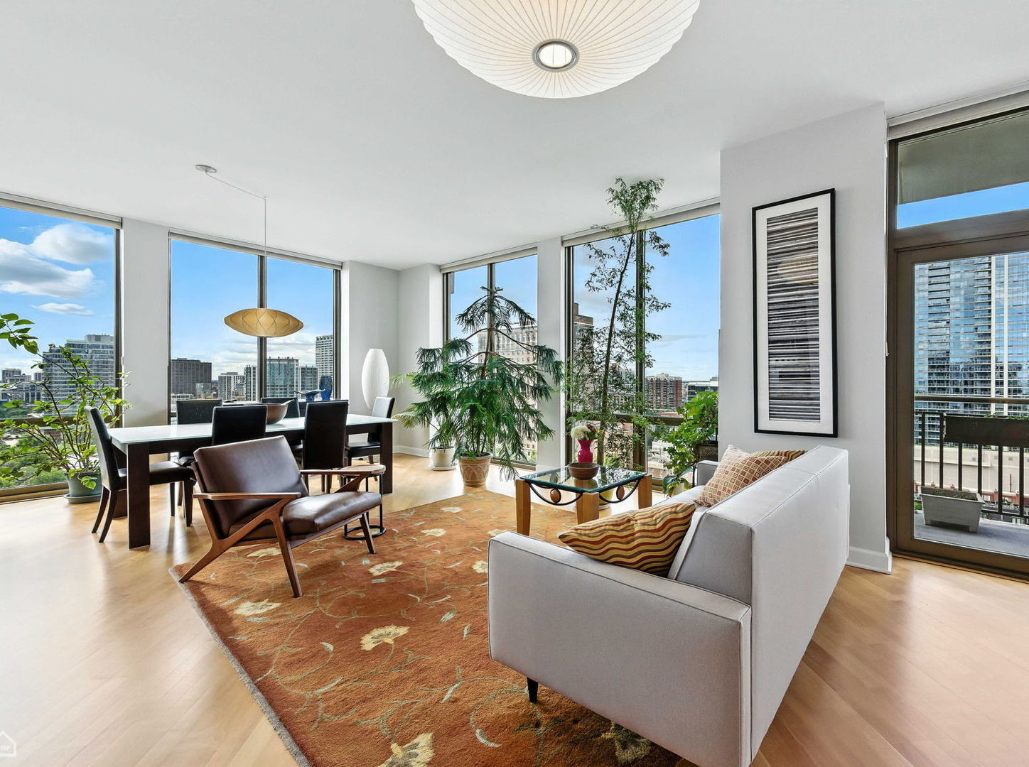 1335 S PRAIRIE Avenue 1706