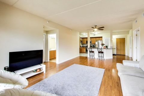 Tiny photo for 77 N Wolf Road #312, Northlake, IL 60164 (MLS # 12498680)