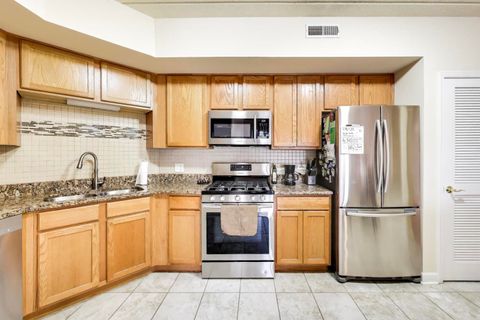 Tiny photo for 77 N Wolf Road #312, Northlake, IL 60164 (MLS # 12498680)